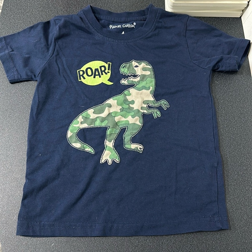 Planet Cotton Dino tee